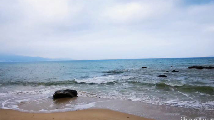 自然风光大海沙滩浪起浪落延时摄影