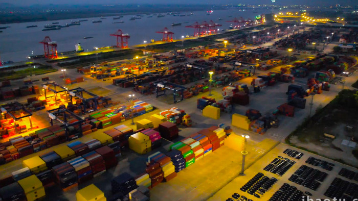 集装箱大型港口物流中心码头夜景4K航拍
