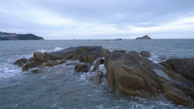 大气实拍大海海浪礁石风景