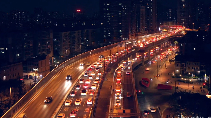 城市交通简约夜间行驶的汽车4k实拍