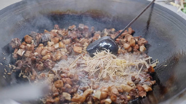 实拍美食红烧肉烹饪视频