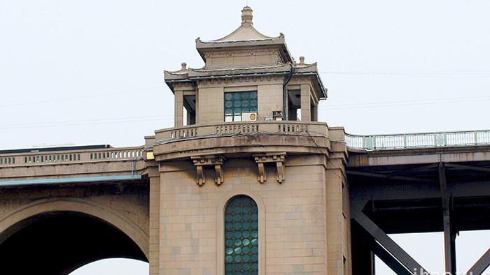 城市地标武汉长江大桥实拍4K