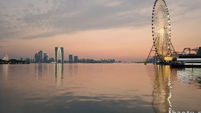 震撼风黑金苏州中心夜景实拍