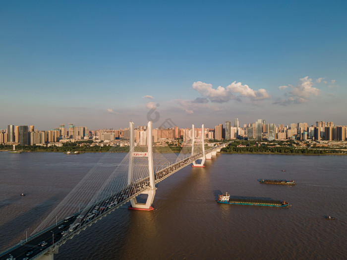 城市建筑航拍武汉长江二桥摄影图片