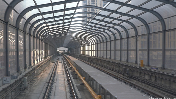 交通运输无人驾驶地铁第一视角实拍