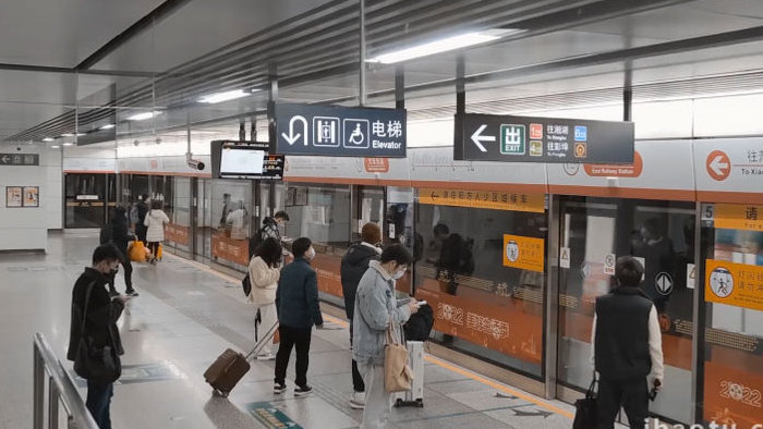 城市交通杭州地铁出站出行旅行4K实拍