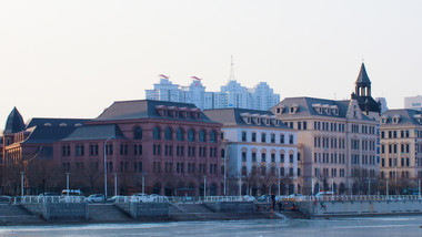 天津城市欧式建筑冬天冰冻海河实拍4K