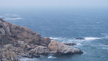 海岸礁石海面浪花波浪大海海洋自然海洋实拍