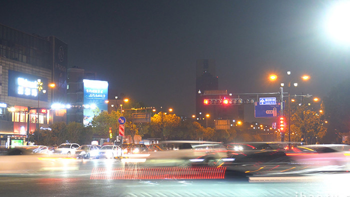 城市晚间交通车流延时摄影