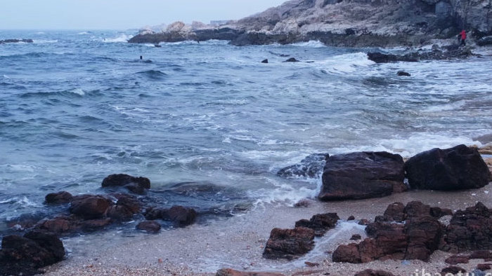 海水礁石海边浪花波浪大海海洋自然海洋实拍