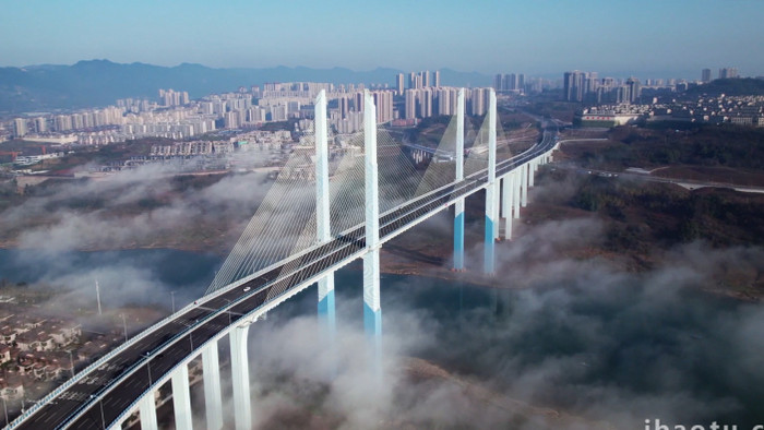 城市震撼云雾中的重庆蔡家嘉陵江大桥航拍