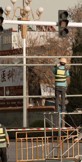 五一劳动节道路施工工人