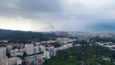 大气福建泉州城市暴雨来临航拍