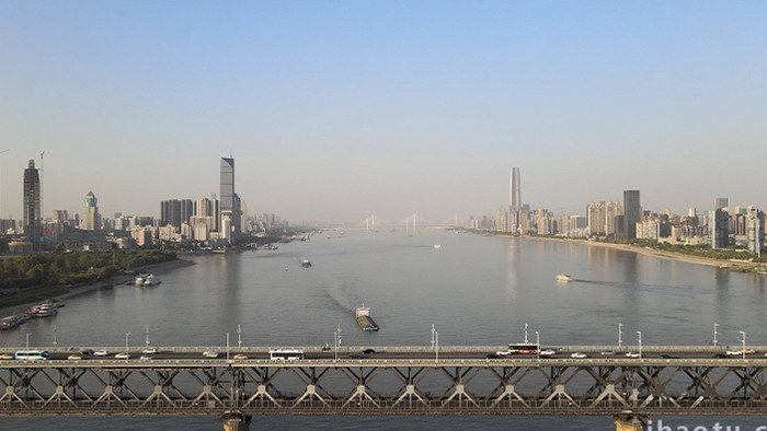 城市建筑武汉长江大桥航拍视频