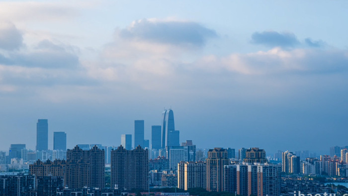 大气风城市建筑苏州东方之门大景延时摄影