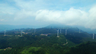 大气山顶能源风车电力设施航拍