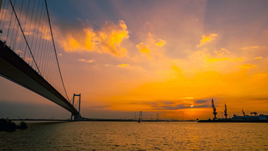 自然天空实拍朝霞日出海平面海天