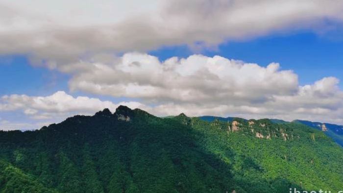 湖北神农架天燕景区蓝天白云延时