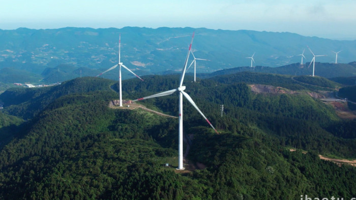 电力能源山顶风车风力发电航拍