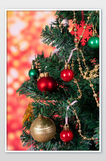 圣诞节圣诞树铃铛彩球挂饰图片