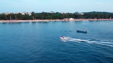 旅游大气海上摩托汽艇娱乐航拍