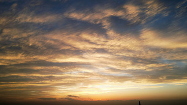 唯美夕阳火烧云天空延时摄影实拍