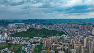 大气城市暴雨后乌云密布延时实拍