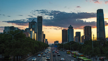 震撼北京国贸傍晚夕阳车流实拍延时