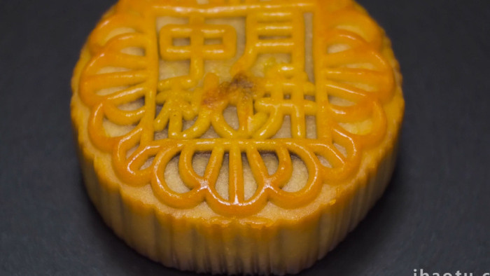中秋氛围节日美食月饼4K实拍