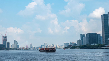 城市大气上海黄浦江蓝天风光延时