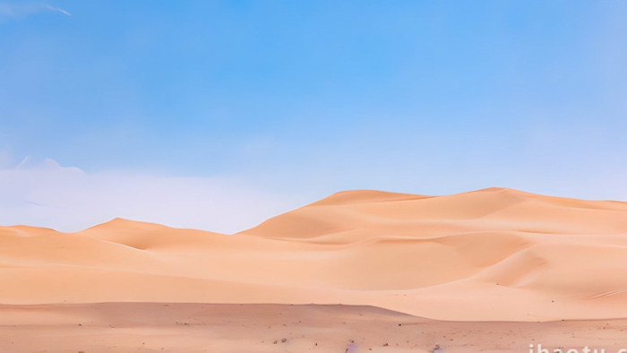 蓝天下的广阔沙漠背景视频