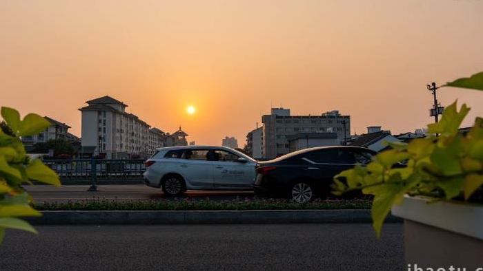 唯美城市日落街景车流延时摄影