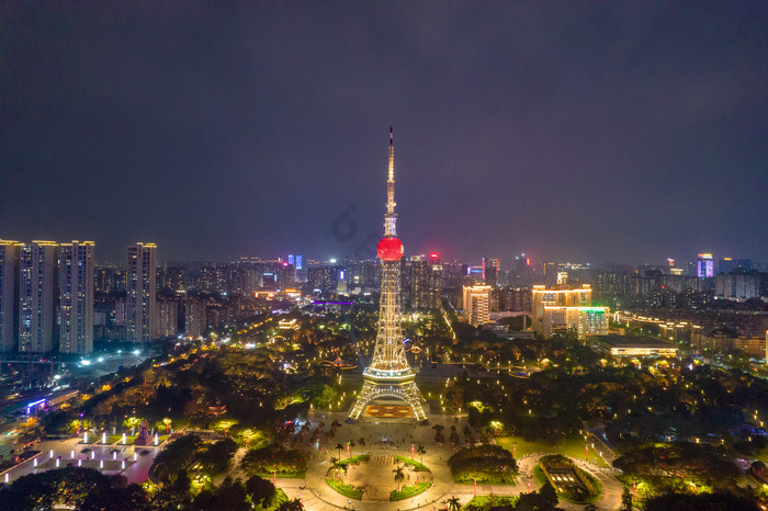 广东佛山电视塔地标建筑夜景航拍图片