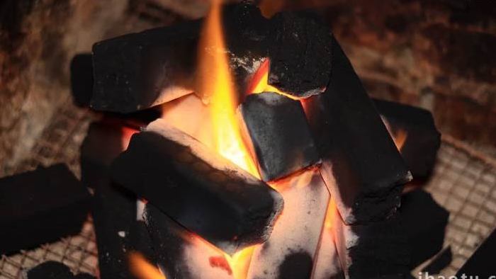 竹炭生火取暖蜂窝碳实拍4k