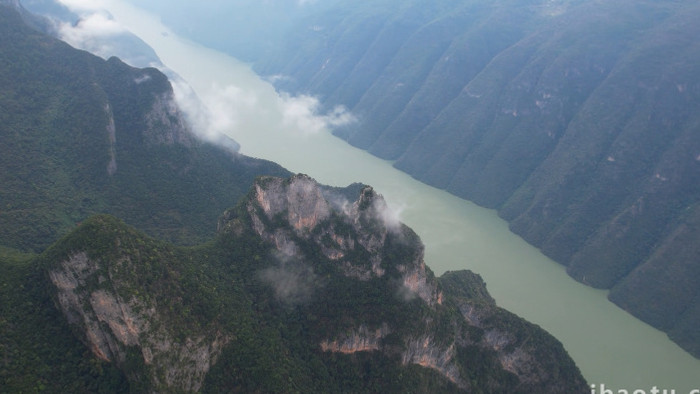自然风光长江三峡神女峰航拍视频