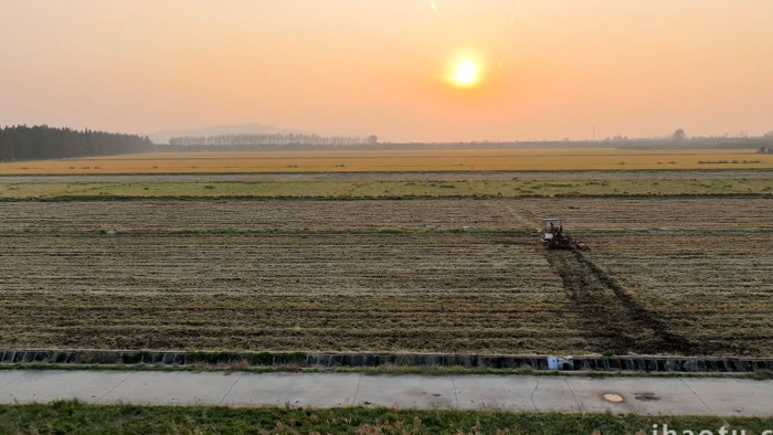 农业生产秋种机械耕种4K航拍