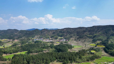 丘陵大山春天自然风光航拍