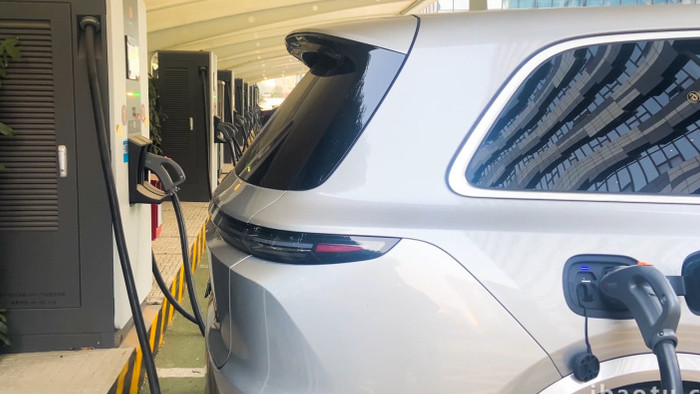 新能源汽车充电充电桩4K实拍