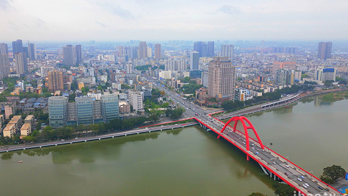 大气航拍四川德阳城市风光实拍