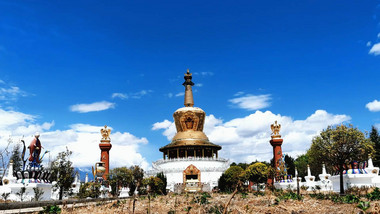 藏族寺庙蓝天白云延时
