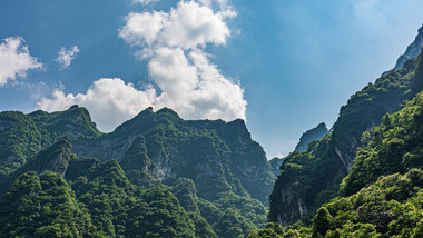 自然风光夏天山峰山谷蓝天延时