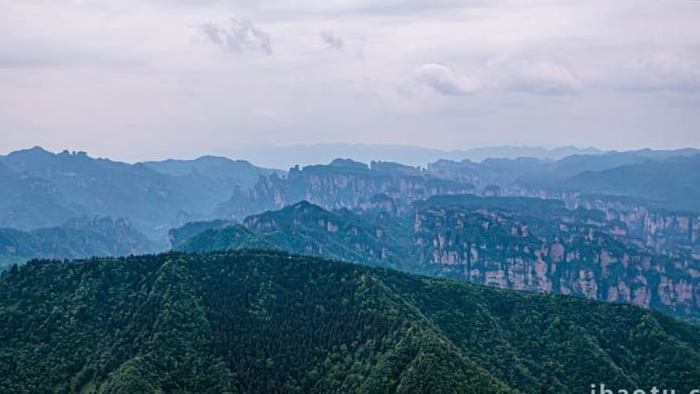 自然风光武陵源连绵山峰航拍延时