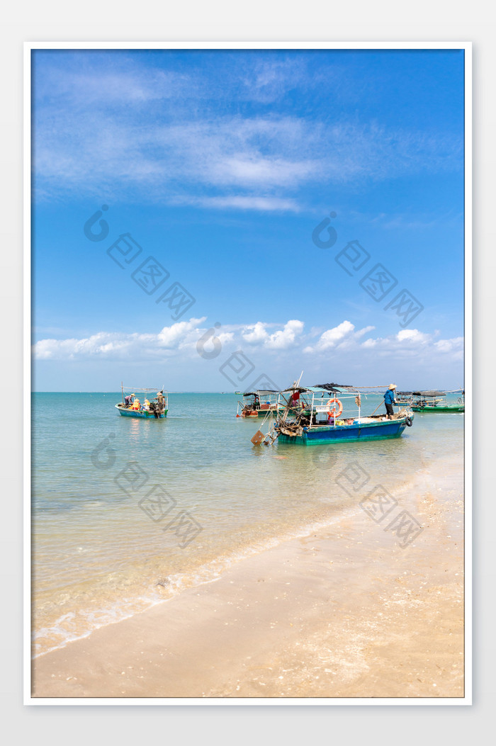 夏天大海船只沙滩