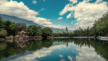 大理崇圣寺三塔湖水倒影风光延时