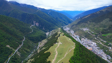 自然群山山峰山脉峡谷高原自然风光4K实拍