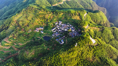 山顶乡村梯田农业山村峡谷山村4K航拍