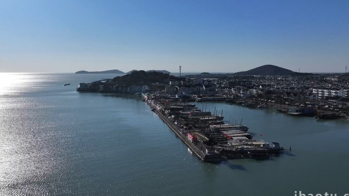 大美太湖渔港村红嘴鸥自然风景航拍