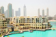 在迪拜市中心的老皇宫酒店。