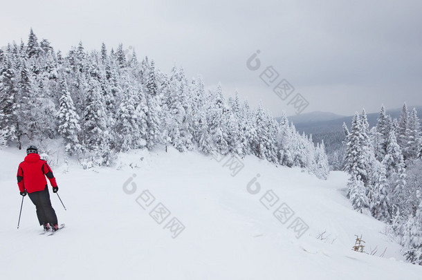 加拿大魁北克省蒙特朗布朗的滑雪胜地