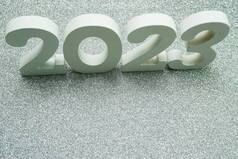 2023新年快乐，背景银光闪闪